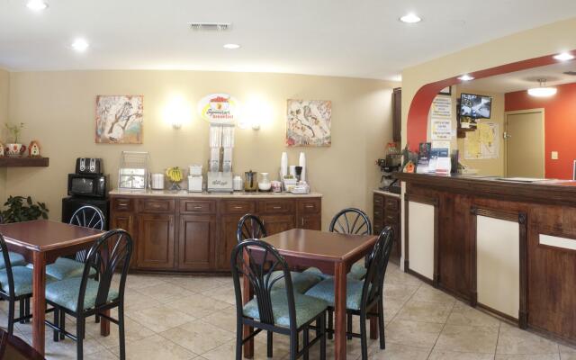 Motel 6 Marshall, TX