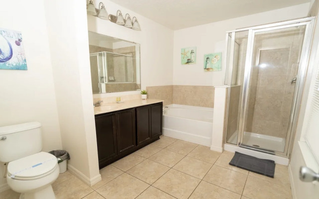 Beautiful Vacation Home Near Disney