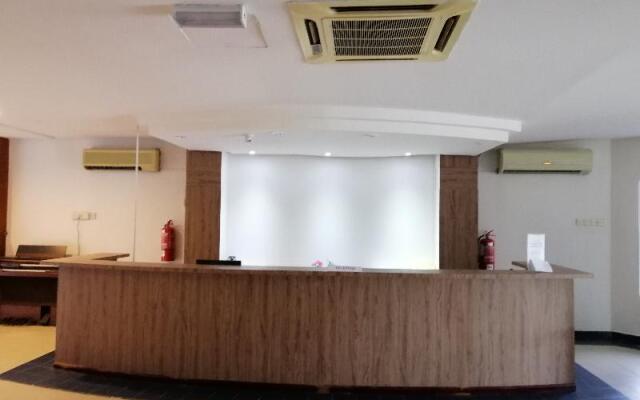 Safari Hotel by OYO Rooms