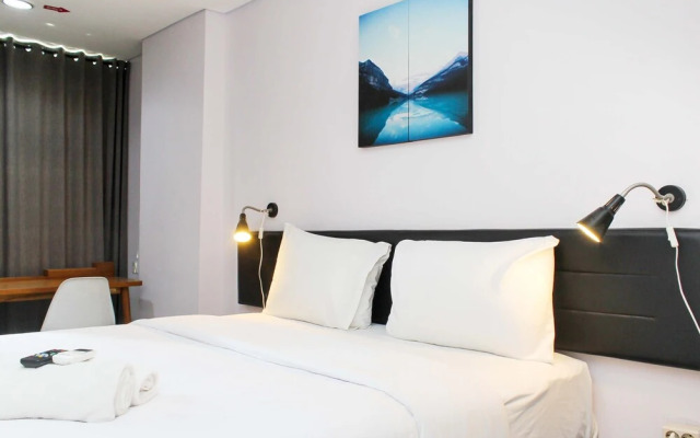 Homey And Simply Studio Room At Enviro Apartment