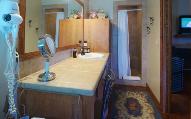Lazy T Bed and Breakfast