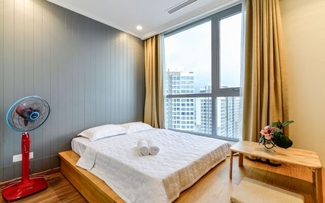 Luxury Apartment in Vinhomes Golden River