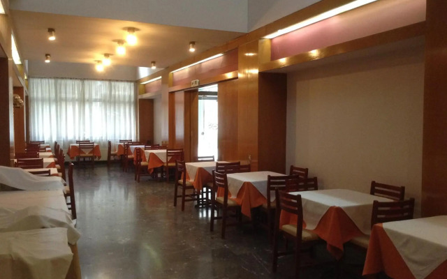 Electra Hotel