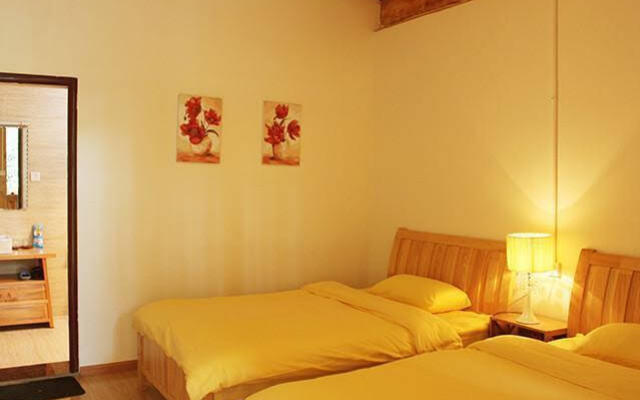 Lijiang Hefenghut Inn
