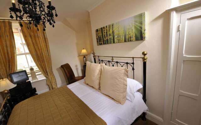 Howarth House Apartments