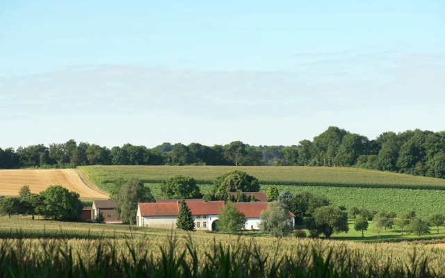 Modern Apartment Near Town Center in Klimmen