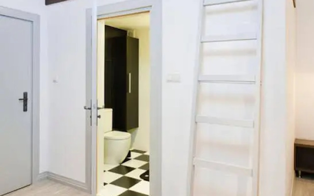 MoHo S Hostel