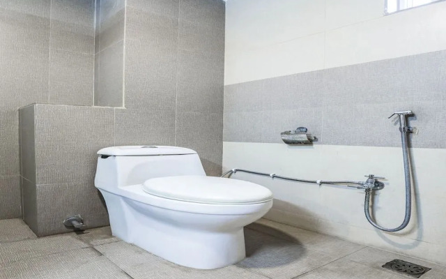 OYO 14680 Hotel Rainbow Park