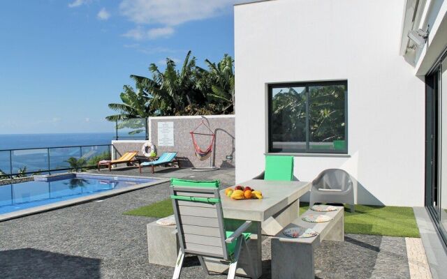 Grayci s House by Our Madeira