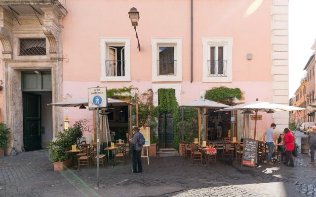 Luxury Two Bedroom House Trastevere
