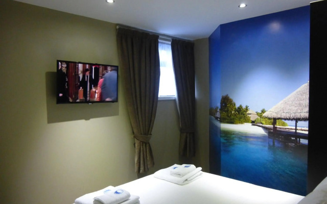 Real Dreams Hotel