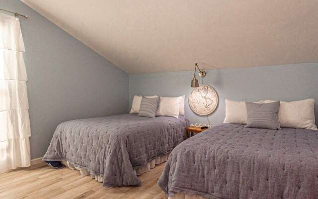 Kontiki Bayfront Condos