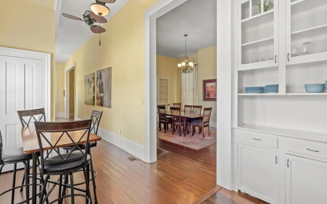 The Shaw House by 3rd Coast Getaways