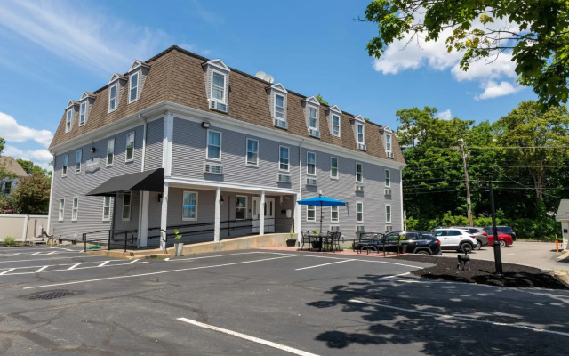 Westborough Inn