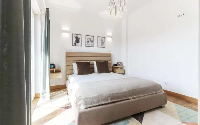 Apartment 66