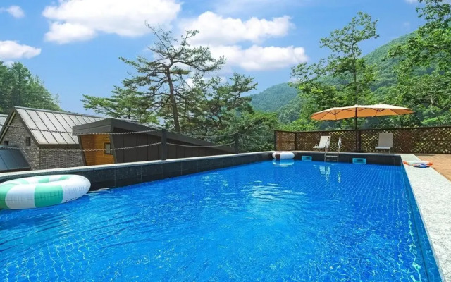 Gapyeong On The Hill Dogchae Pension