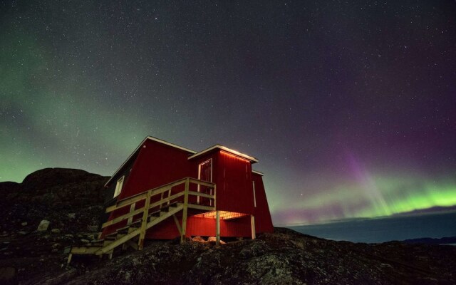 Inuk Hostels