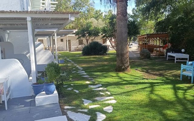 Trees Art Hotel & Suites