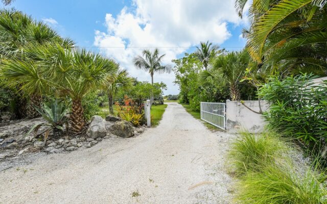 Lido Key Retreat by SKLRP