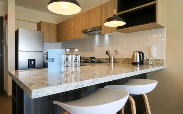 w Grandiose 1BR w Great Balcony in Miraflores