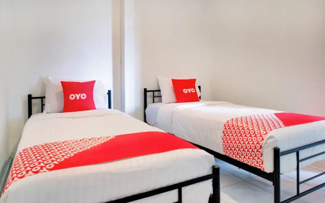 Wisma Yani Syariah by OYO Rooms