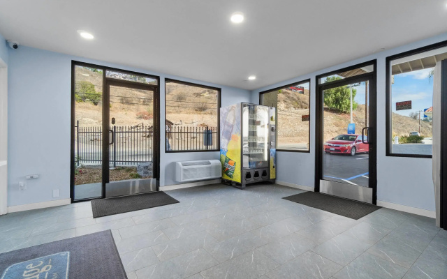 Travelodge by Wyndham Fairplex Pomona