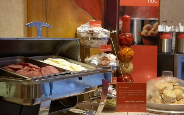 Hampton Inn & Suites Atlanta-Downtown