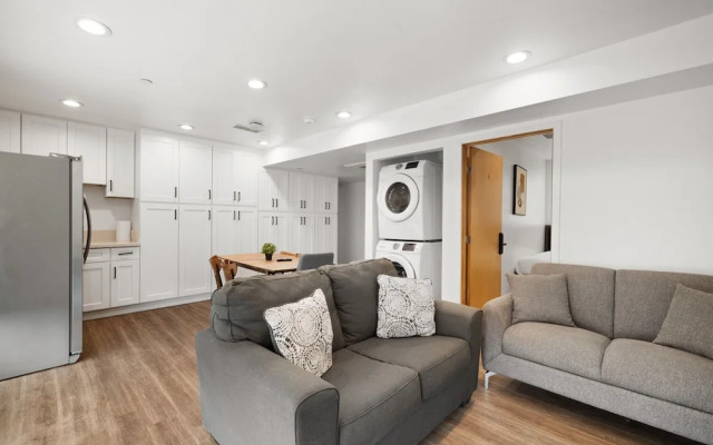 USC Charming Retreat