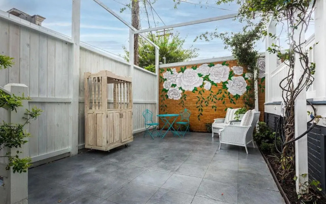 Adams League Historic Inn