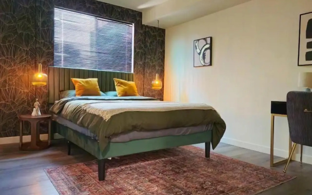 Forty First Place - Boutique Hostel