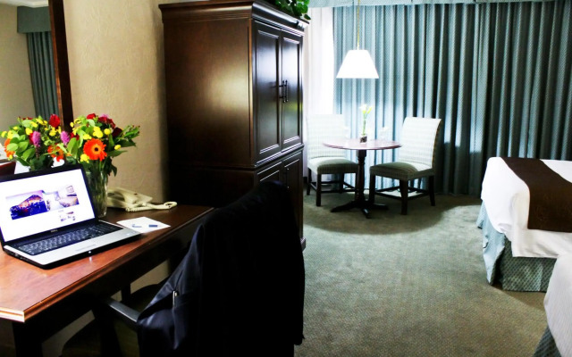 University Square Hotel