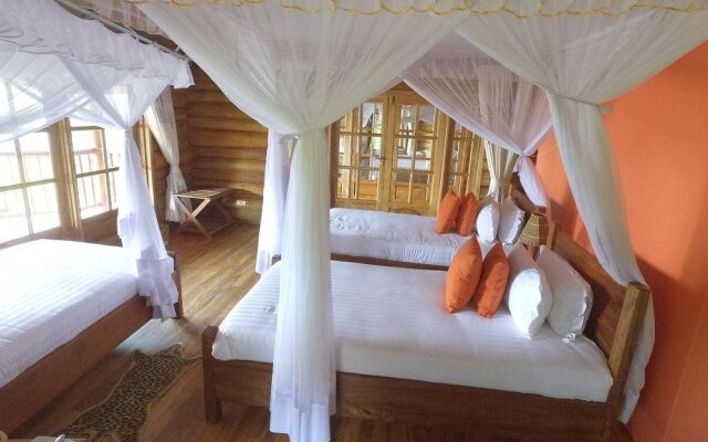 Trackers Safari Lodge Bwindi