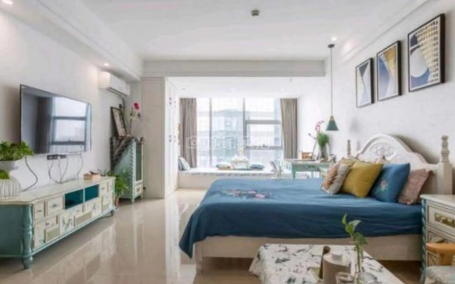 Cloud Building Selection Hotel