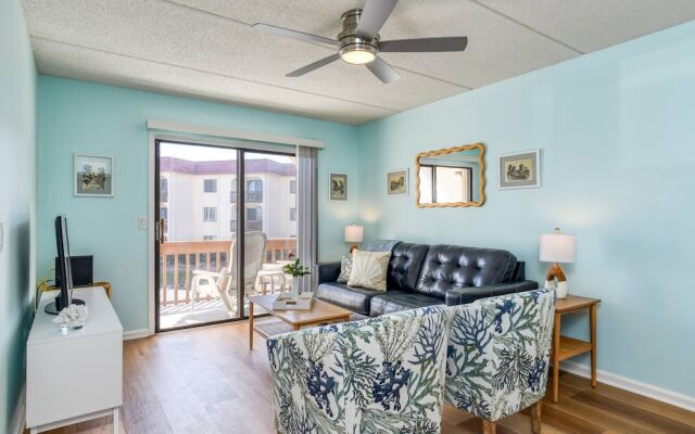 Ocean and Racquet 8208