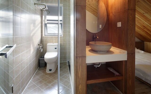 Dreamland Inn Lingyin Guiyan Branch