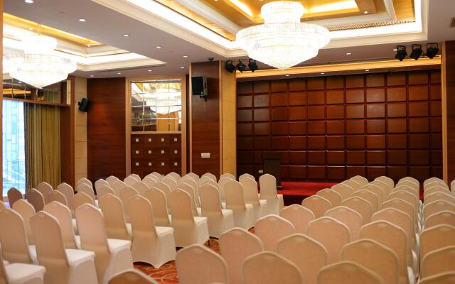 Holiday Inn Shanghai Pudong Nanpu by IHG