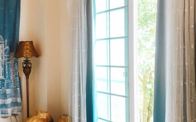 Provence Coffee Manor Bed And Breakfast