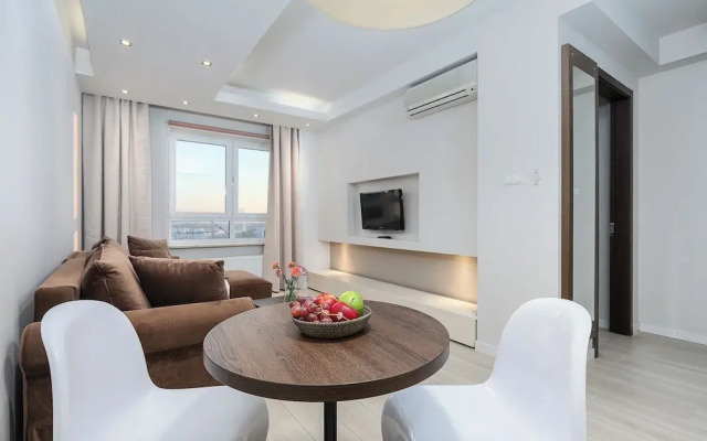 ShortStayPoland Platinum Towers Skyline