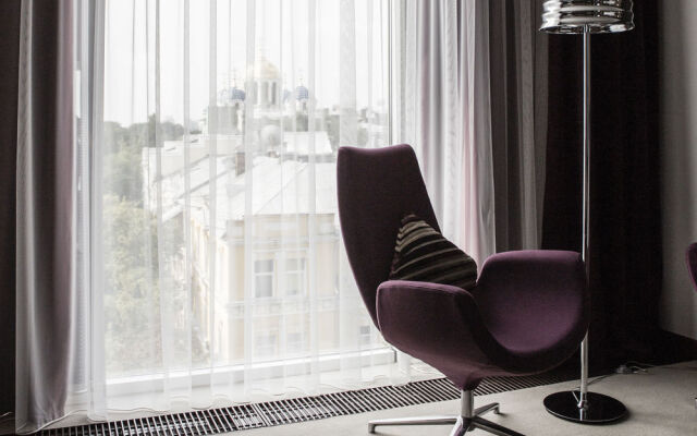 11 Mirrors Design Hotel