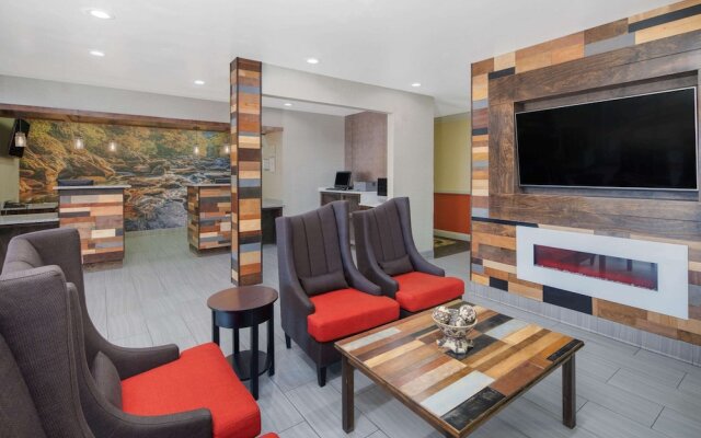 La Quinta Inn by Wyndham Calhoun South I-75