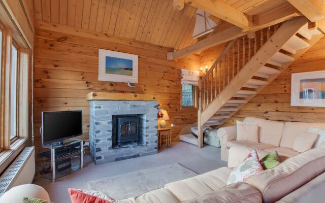 Pleasant Holiday Home in Little Petherick Near Padstow