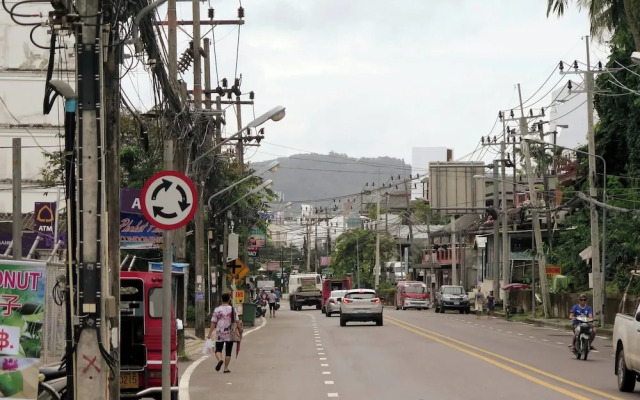 Large 1 Bedroom1 Bathroom 1 km Walking to Patong
