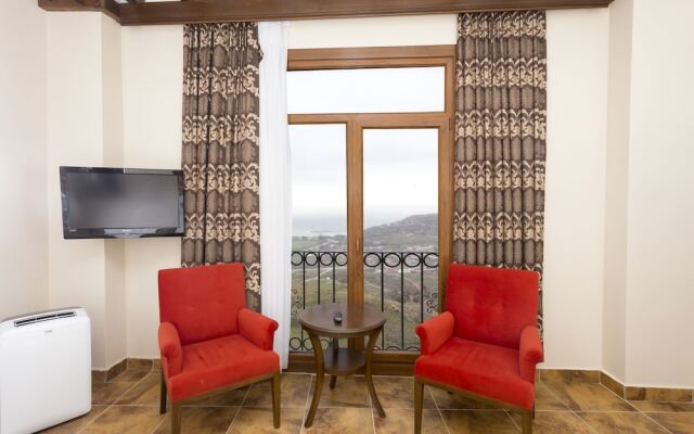 Egelia Imroz Otel