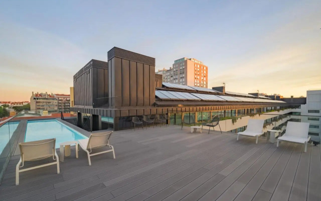 Mirabilis Apartments - LX Living