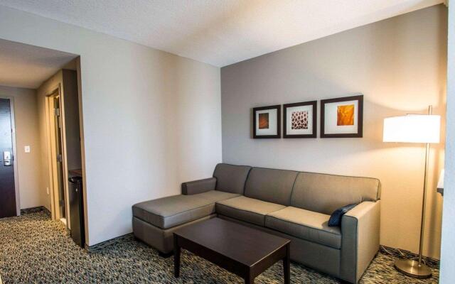 Comfort Suites Fort Lauderdale Airport South & Cruise Port