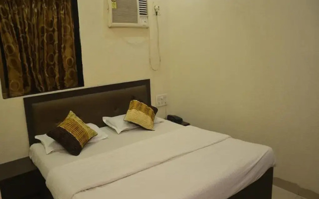Room Maangta 136 - CST