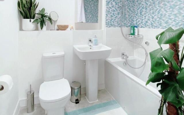 Entire home: Bicester Village 10min walk (650m)