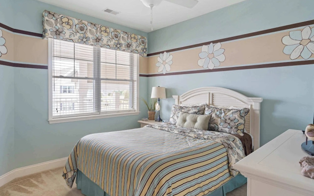 Grande at Canal Retreat Great Area in Rehoboth!