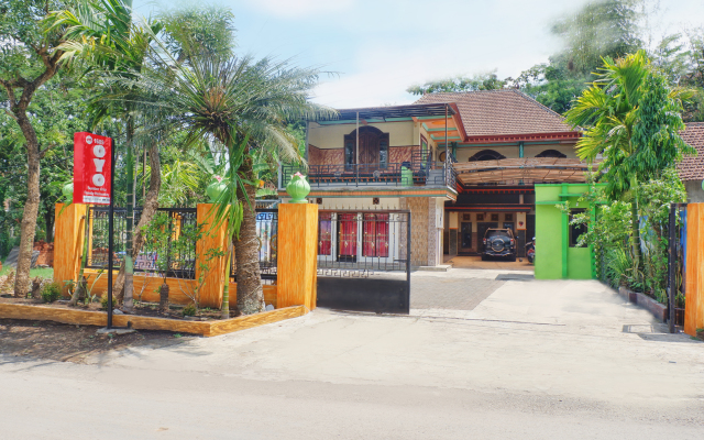 OYO 1689 Sumber Urip Family Homestay Syariah