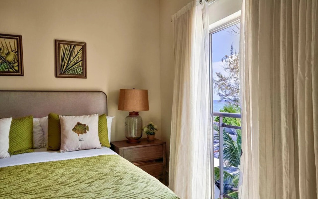 Luxury Beach Condo With Ocean Views Bh-302